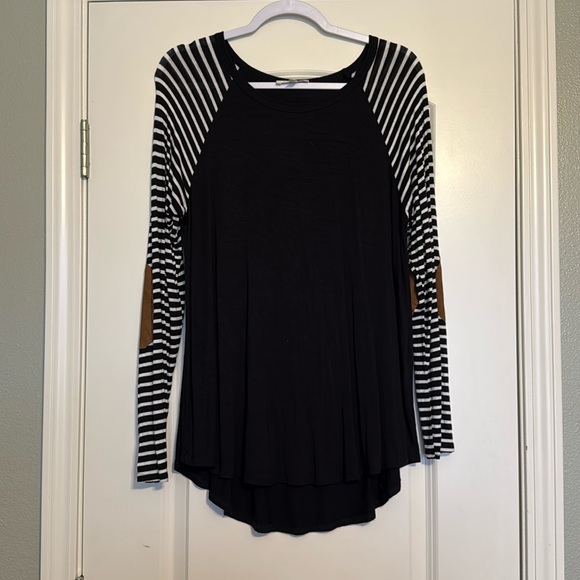 Black tunic with elbow patches - Picture 1 of 4